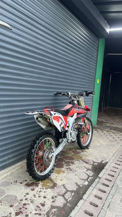 Vând s-au schimb cu ATVHonda CRF 250 R