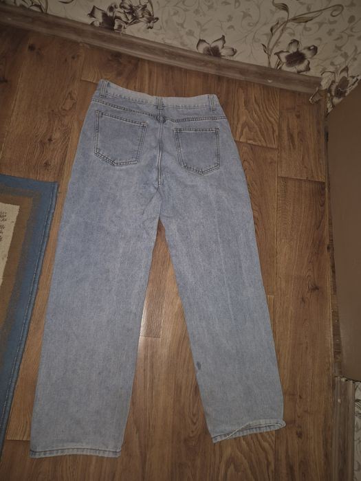 Светли дънки с широки крачоли

с широки крачоли

с широки крачолис ш