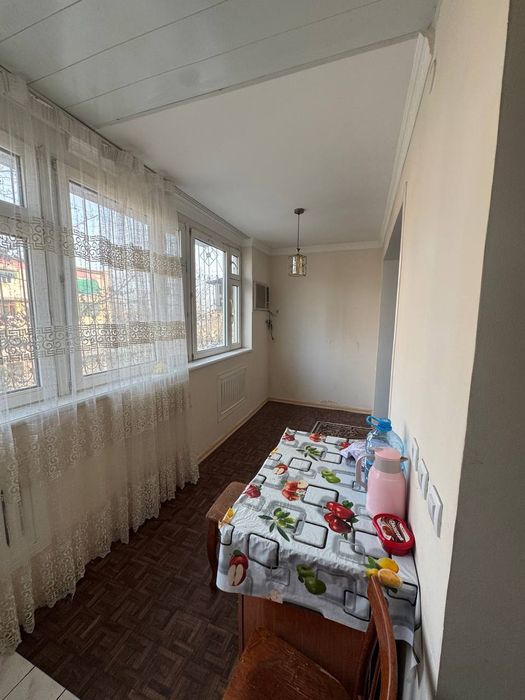 Срочно продается квартира Яшнобадский район 3/3/4