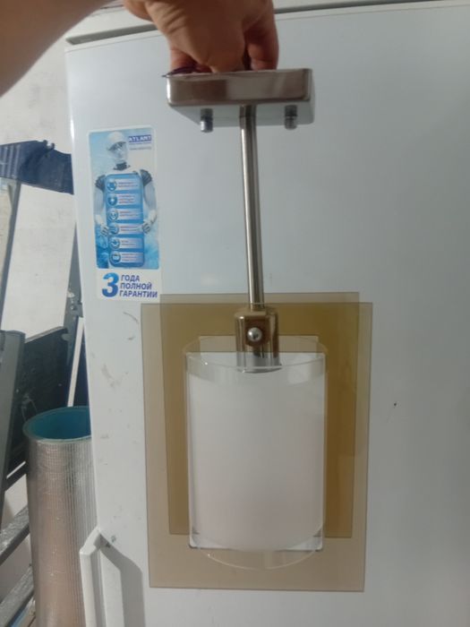 Продам люстра 2000 тенге
