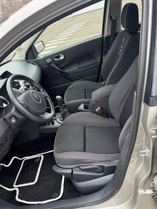 Vand Renault Megane 2 , 1.4 benzina