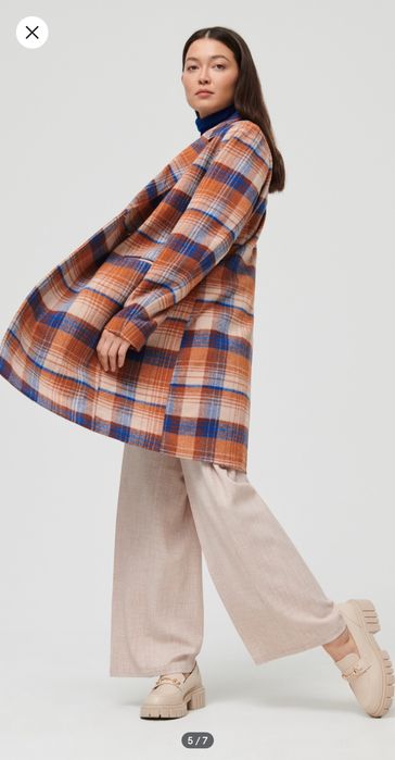 Mocasini bej cu catarama aurie