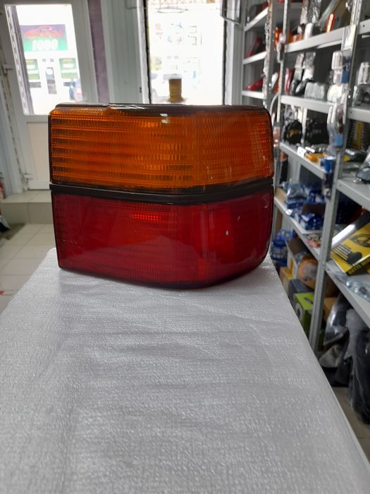 Задний поворотник фолцваген венто