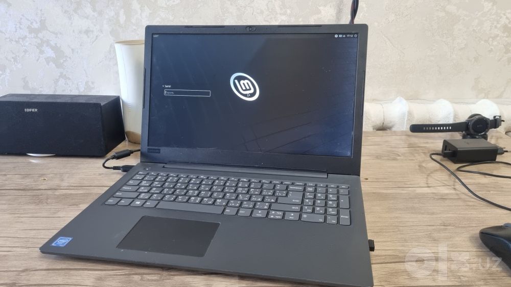 Lenovo V130-15IGM | 15.6" | 1 ТБ | OC: Linux mint |