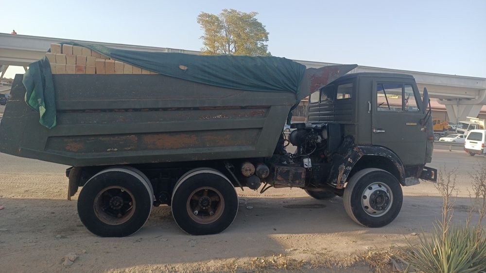 Kamaz sotiladi 11 000$
