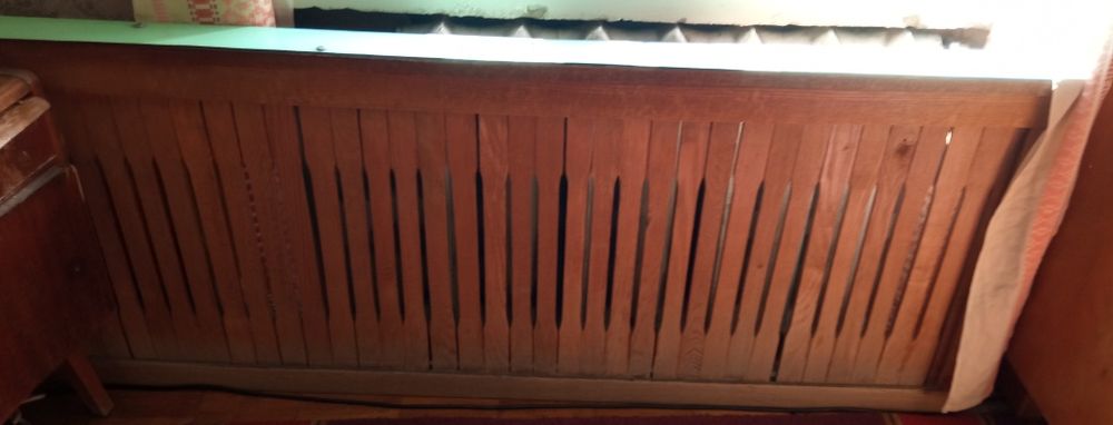 Деревянная декоративная решетка экран радиатора