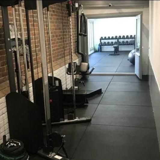 Двуслойна гумена настилка