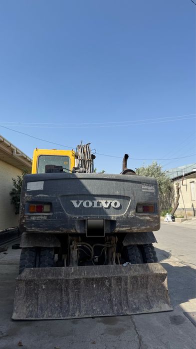 Volvo 130 Sotiladi