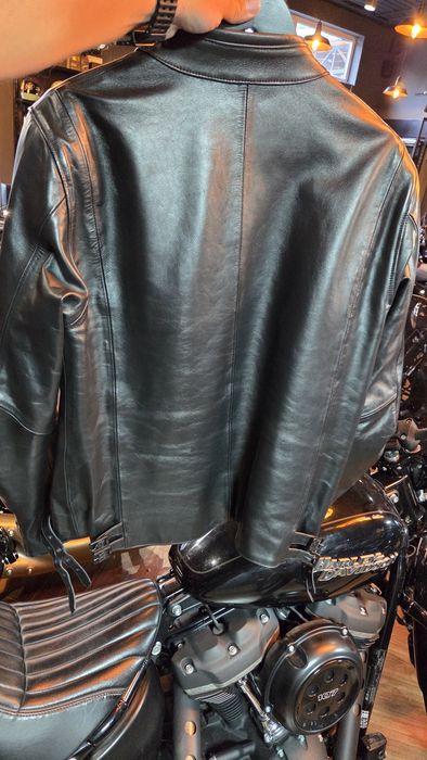 Продам мотокуртку Dainese