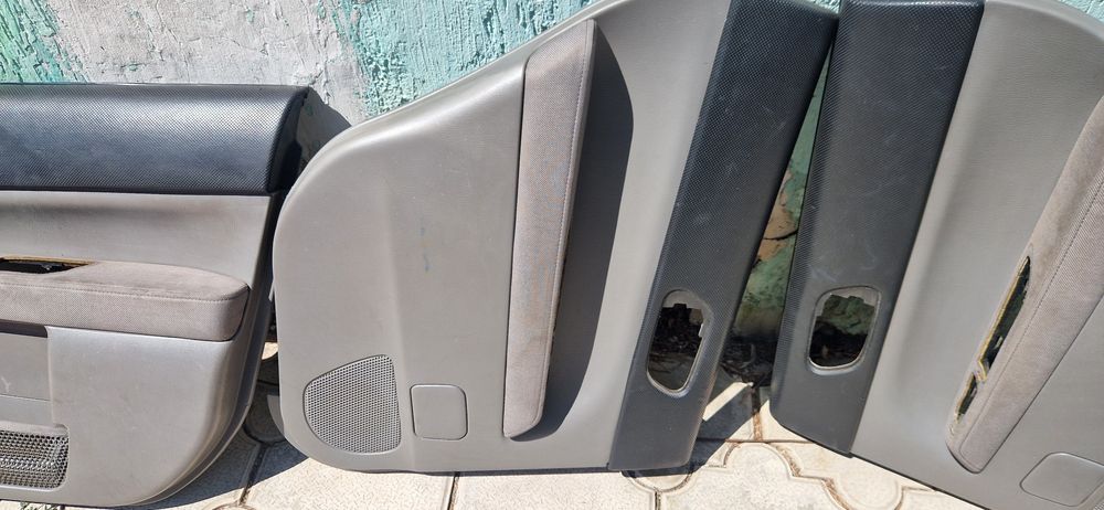 Дверные карты Subaru Forester  Sg