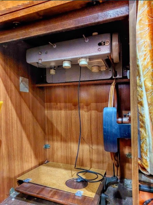 швейная машинка «Чайка» 142-й модели*