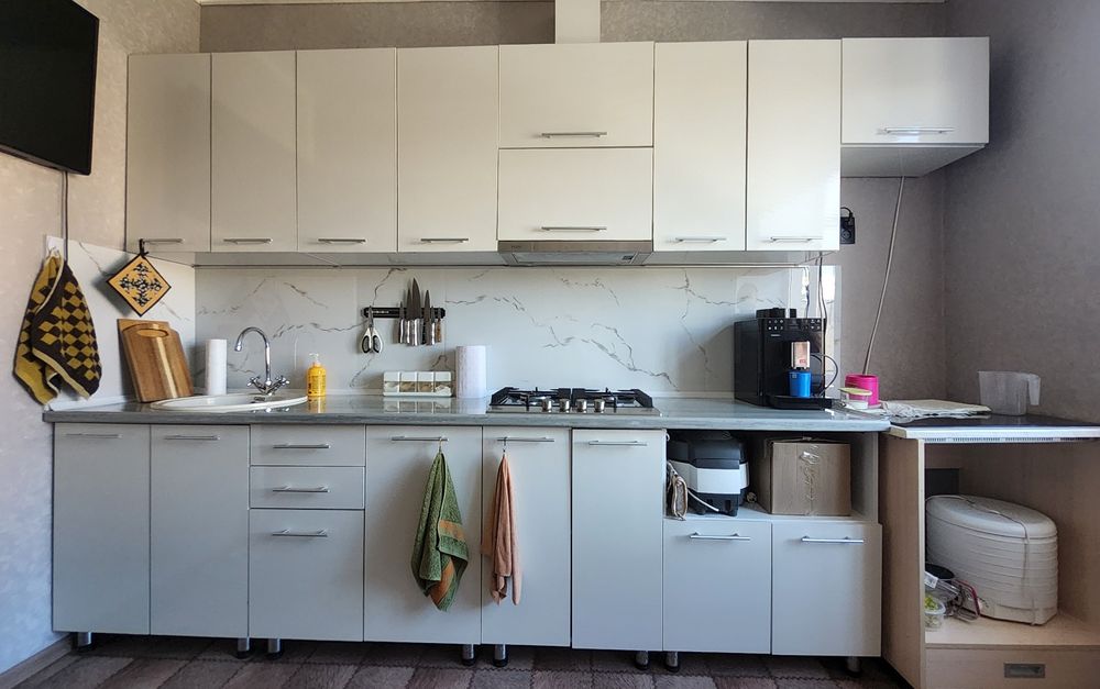 Продам кухонный гарнитур б/у