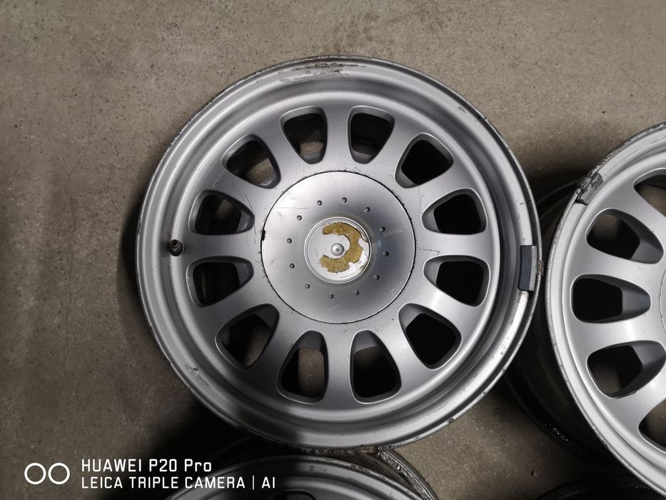 Продавам 4 бр Алуминиеви джанти за БМВ 5x120 15* 7 J *ЕТ 20*ц.о 74.1