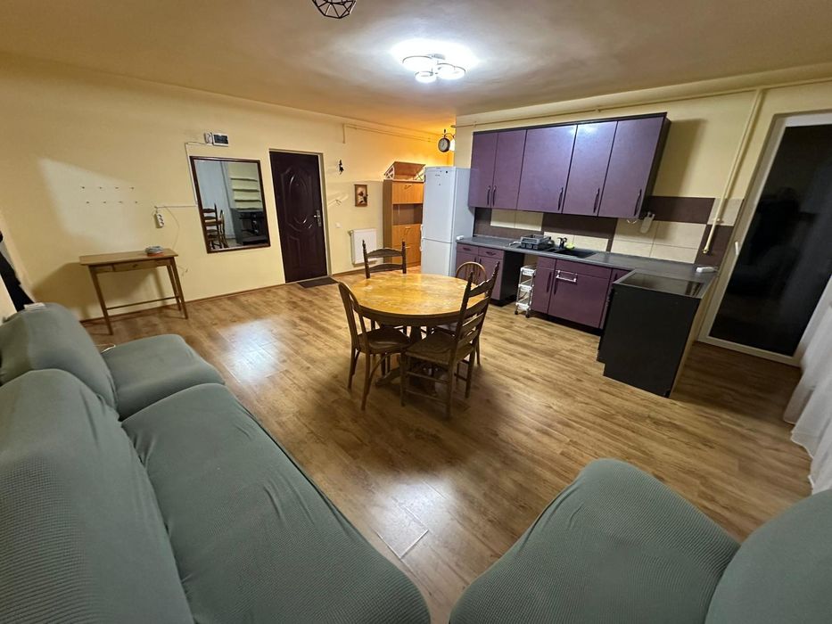 Apartament de închiriat