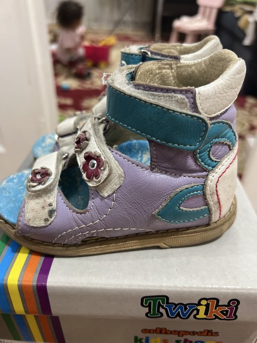 Отдам ортопедические сандали