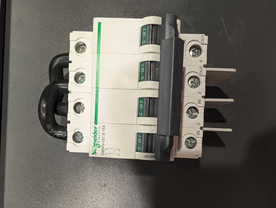Разделител SCHNEIDER за PV инсталация 2P 16A C60PV-DC 800V A9N61651