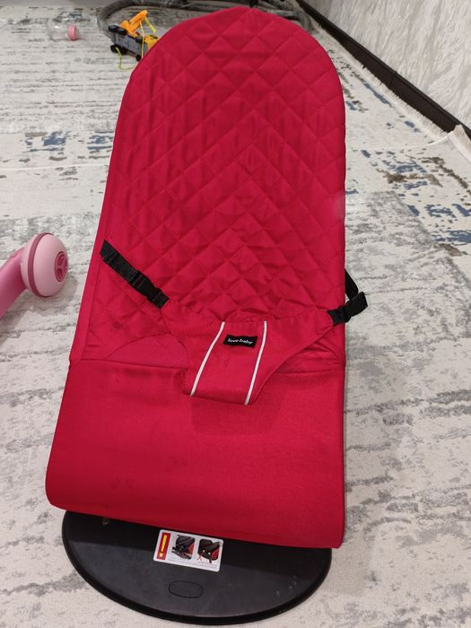 Детский коврик, шезлонг и толокар за 12000