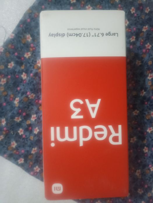 Продам пустые коробки от смартфона