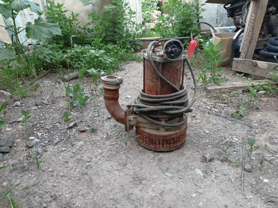 Насос воденной,глубинный.