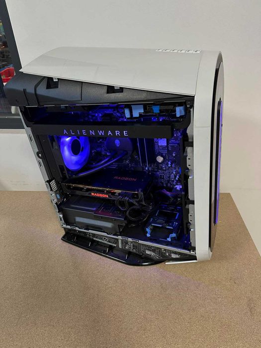 • Нов Alienware Aurora R13 i7-12700KF/16GB/512GB+1TB/RX 6700XT 12GB