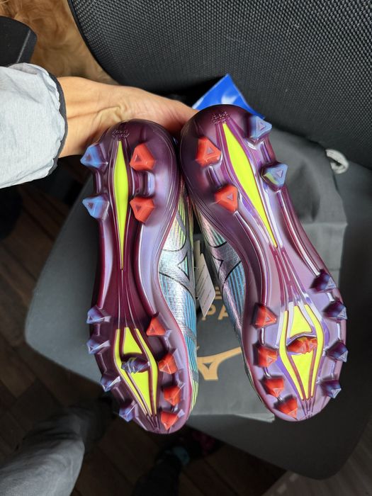 Ghete de fotbal Mizuno Alpha Japan, noi, mărimea EU 38 / 24 cm