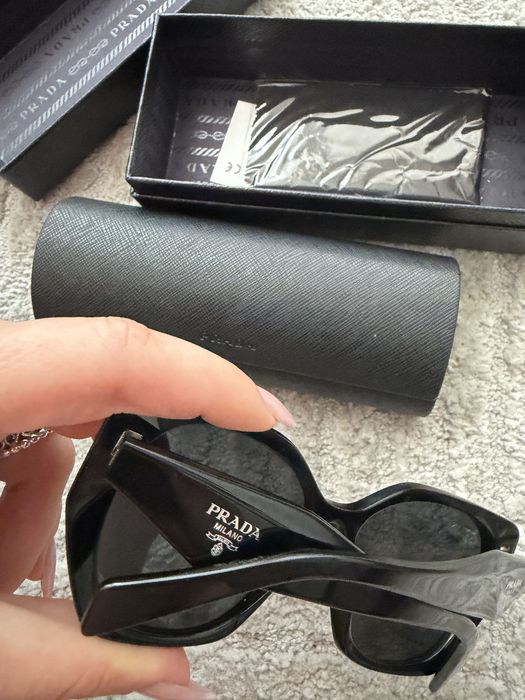 Слънчеви очила Prada