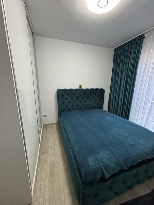 Pat tapitat catifea cu somiera rabatabila