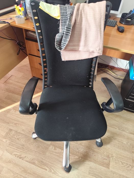 Стулья офисные Астана