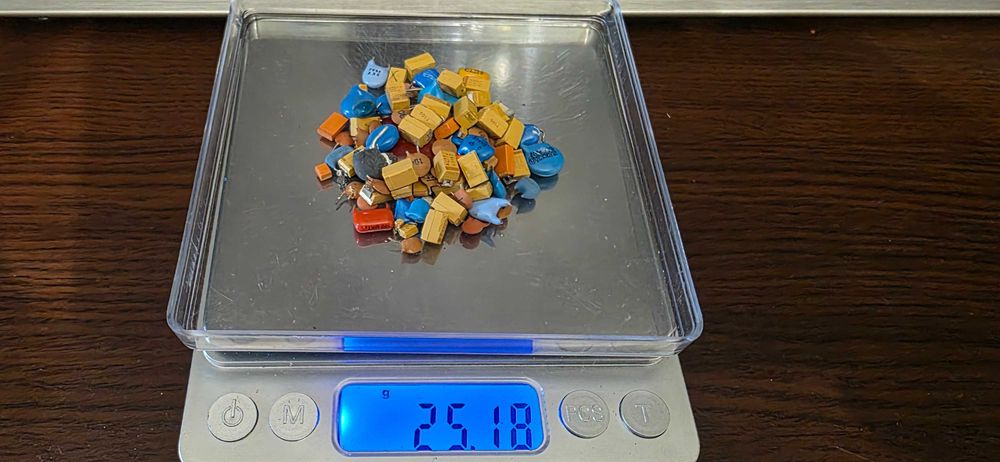 950 гр. електронна скрап