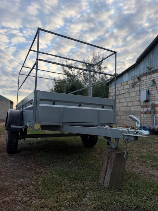 Продам прицеп  оцинкованый новый