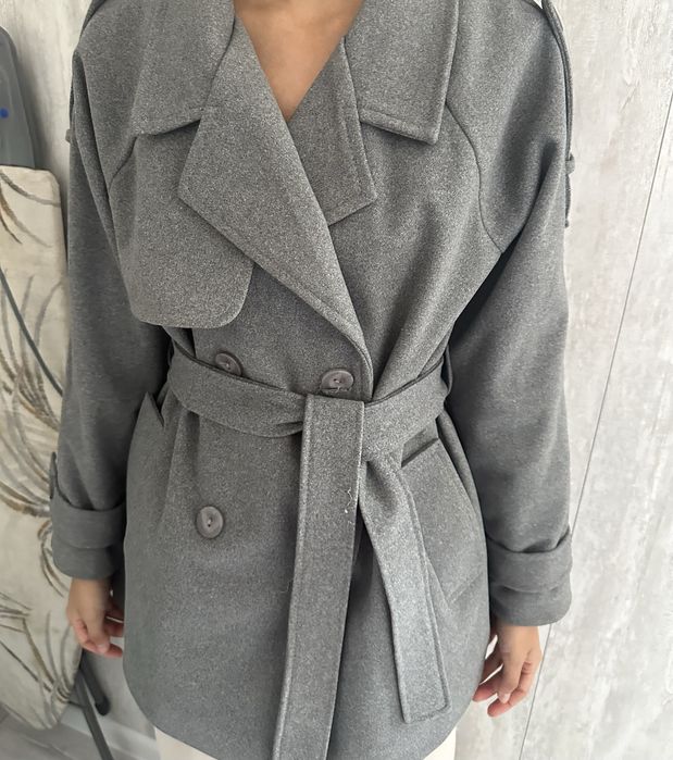 Пальто женское серое