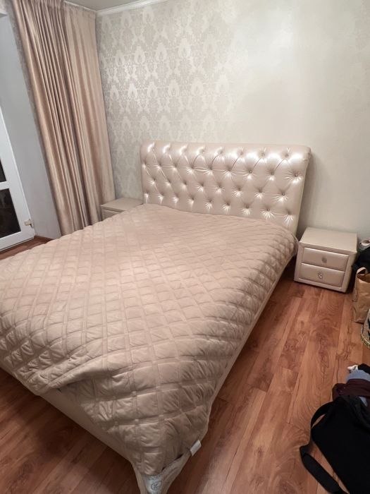 Кровать двуспальная