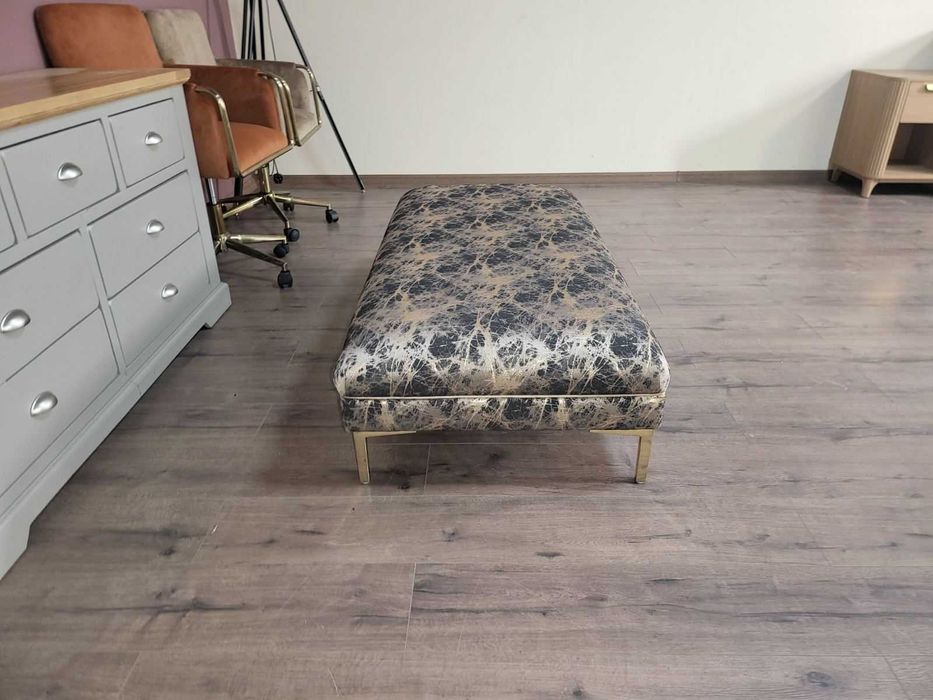 Голяма табуретка от плат