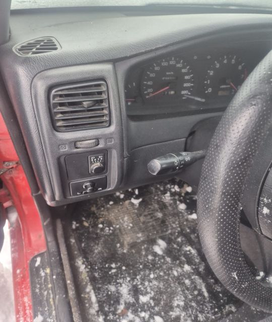 Bara fata Nissan Almera N15 (facelift)