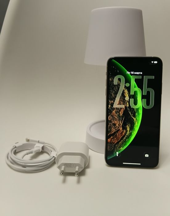 iPhone 11 Pro Max , Silver.