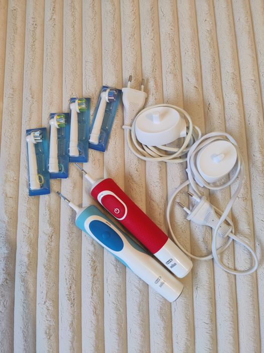Set 2 periuțe de dinți Braun Oral B