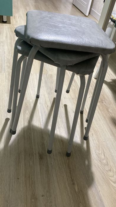 Продам    стулья