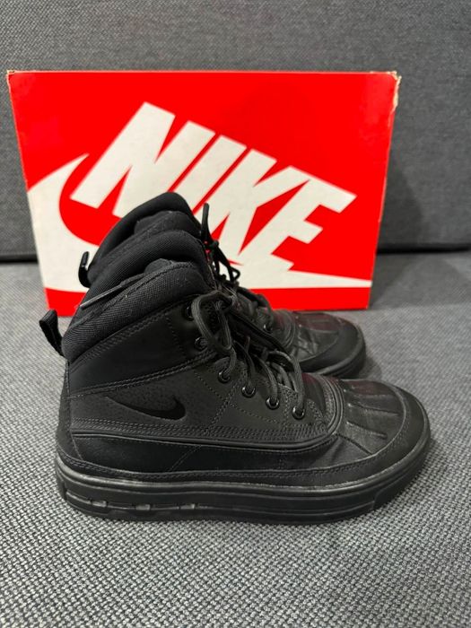 Нови високи зимни обувки nike
Размер: 36 ( стелка 23 см )

Цена: 40€

Обувките са в отлично състояние‼️

Изпращам с опция Преглед/Тест‼️