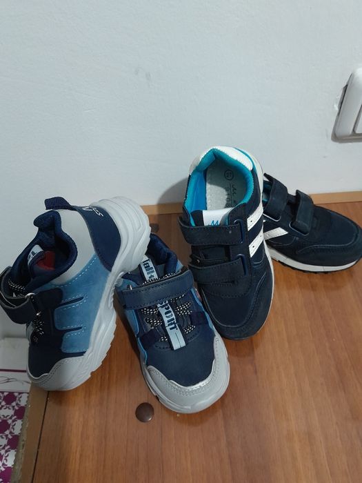 Кроссовки детские