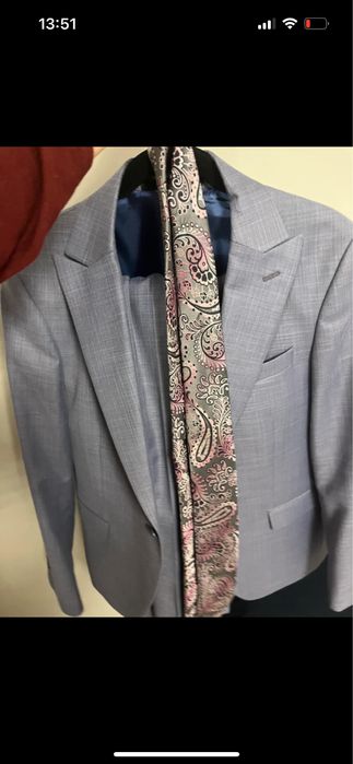 Costum 3 piese marimea 50 80% lana