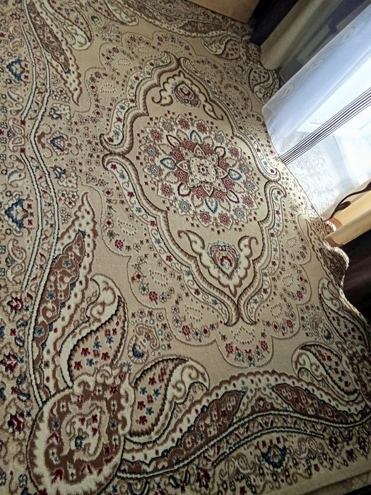 Продам ковры б/у.