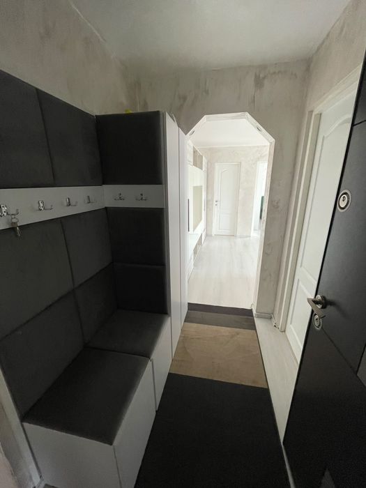 Apartament oferit spre inchiriere….whatsapp