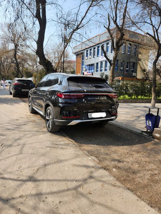 BYD Song Gibrid 2023 йил, 2-поз