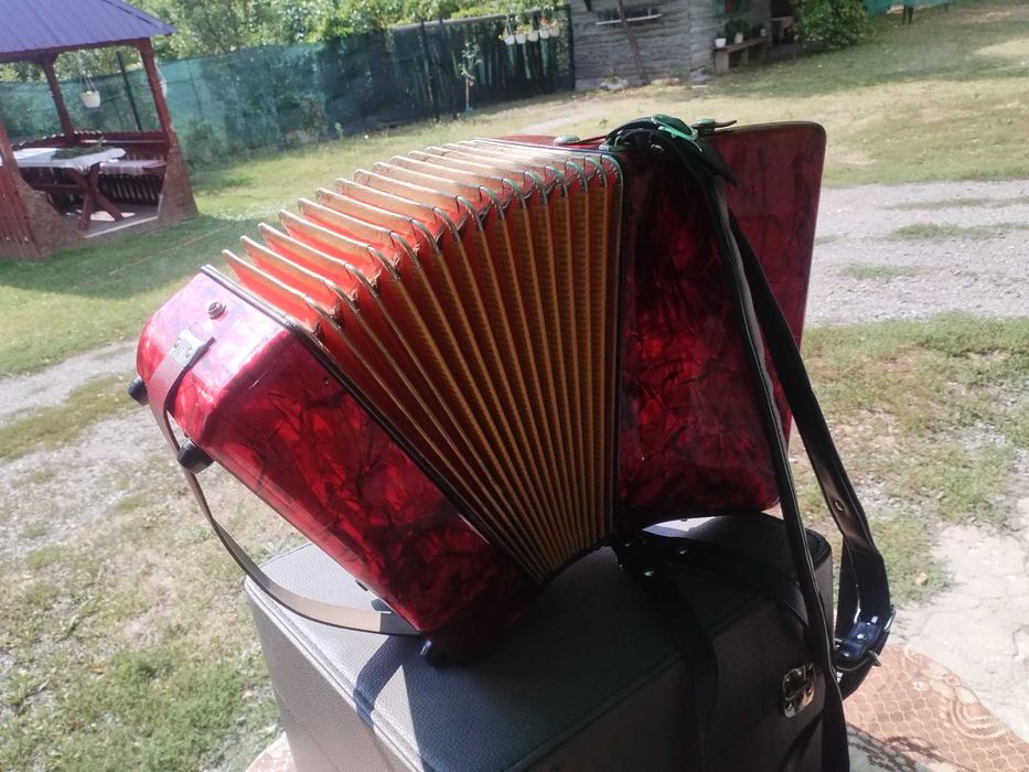 Acordeon Hohner Student 48