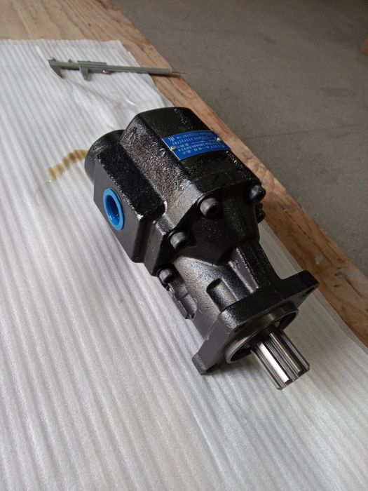 Насос подъёма кузова