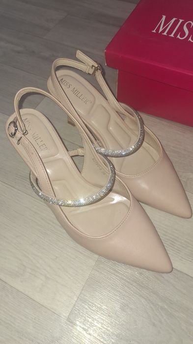 Продам туфли женские