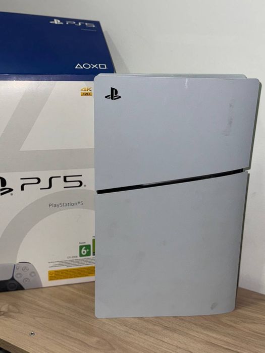 Sony PlayStation Slim 5