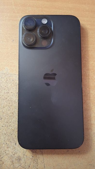 Продам Iphone 16promax 256г