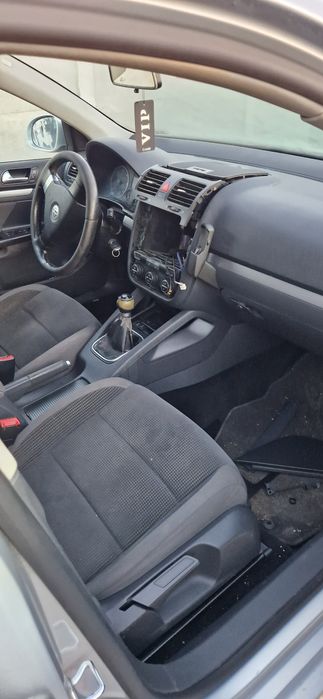 Vând interior golf 5 2.0 an 2009 brek