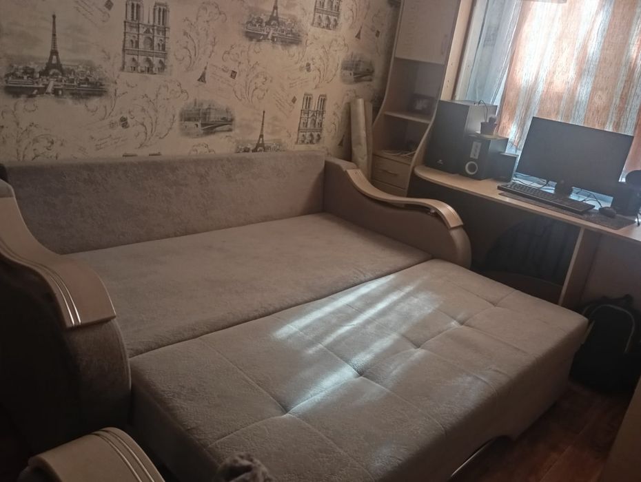 Продаю диван Б/у
